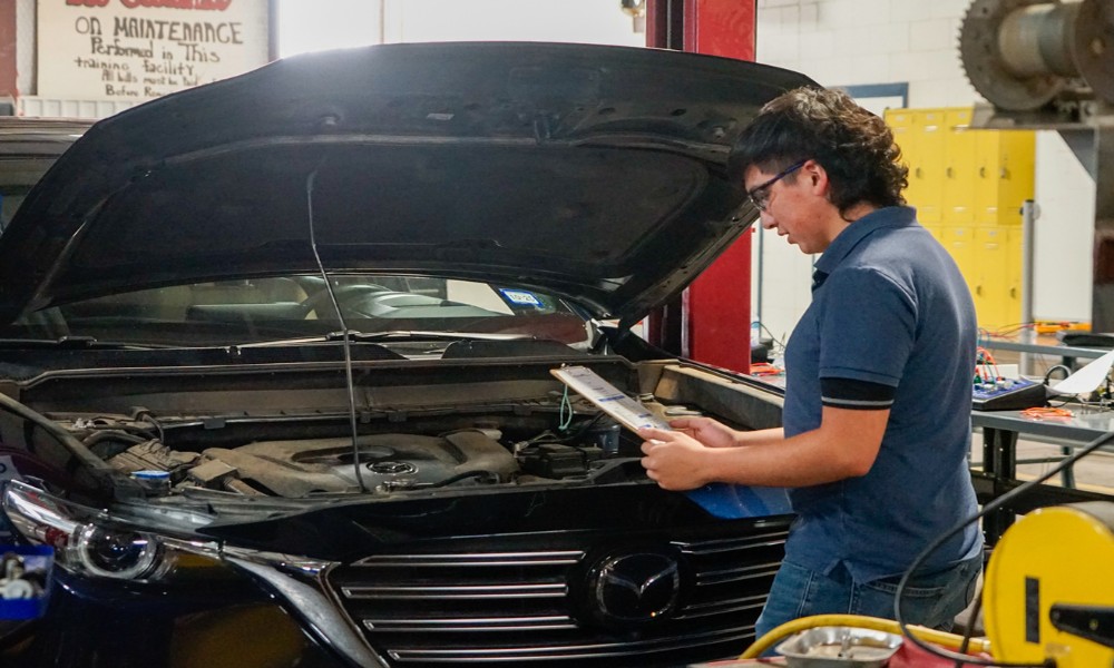 Car Fluids Inspection What a Car Differential Fluid Inspection Involves - Stak Auto